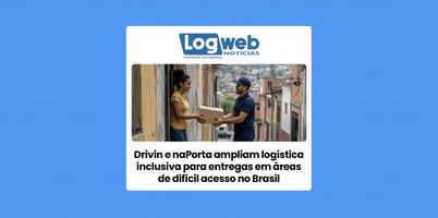 Entregador e cliente recebendo encomenda em comunidade de difícil acesso
