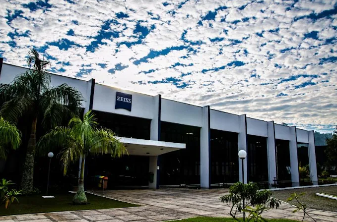 Zeiss-fachada-centro de distribuição